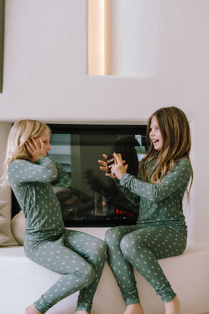 SILENT PINES Long Sleeve, Long Pant- Evergreen*